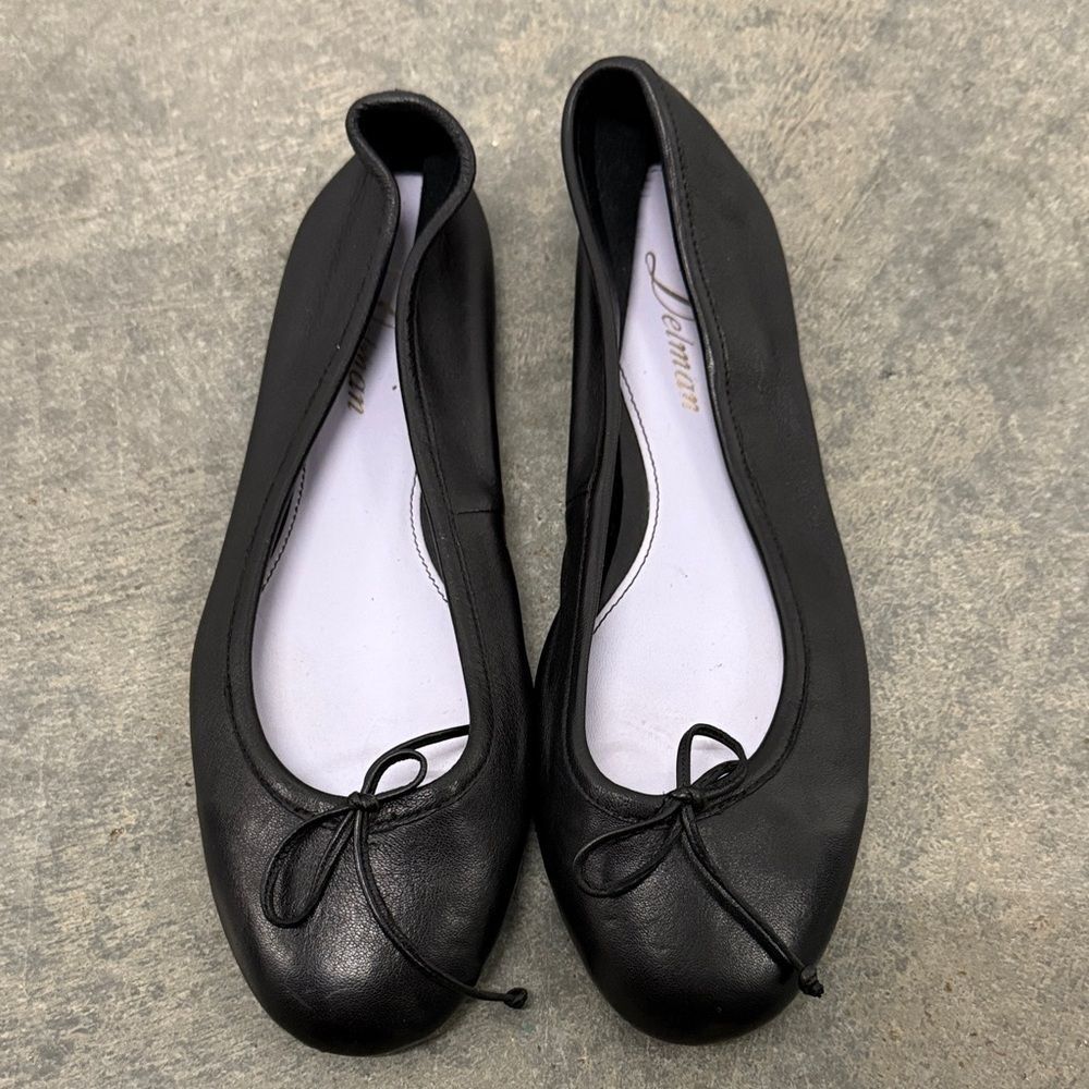 Delman Black Leather Flats with Bow